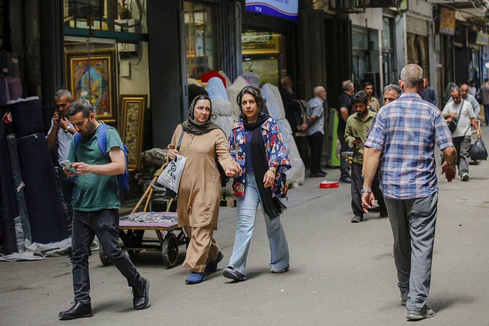 Iran Vows to Counter Widened US Economic Sanctions