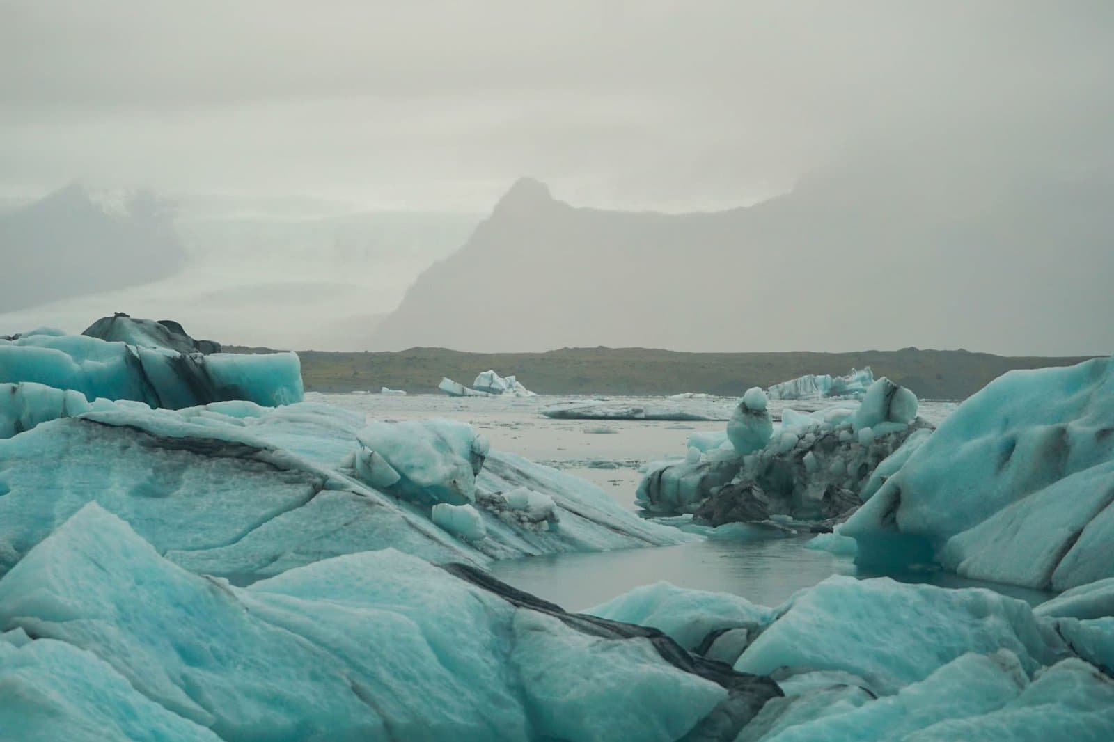 The Threat of Global Warming: How Melting Glaciers in Iceland Impact Sea Levels