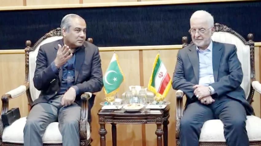 پاکستان کی ایران کے ساتھ امن کوششیں، تعطل کے باوجود امیدیں برقرار رکھنے کی حکمت عملی