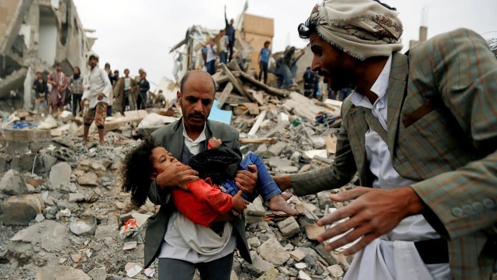 Yemeni Government Gains Against Houthis: A Significant Shift?