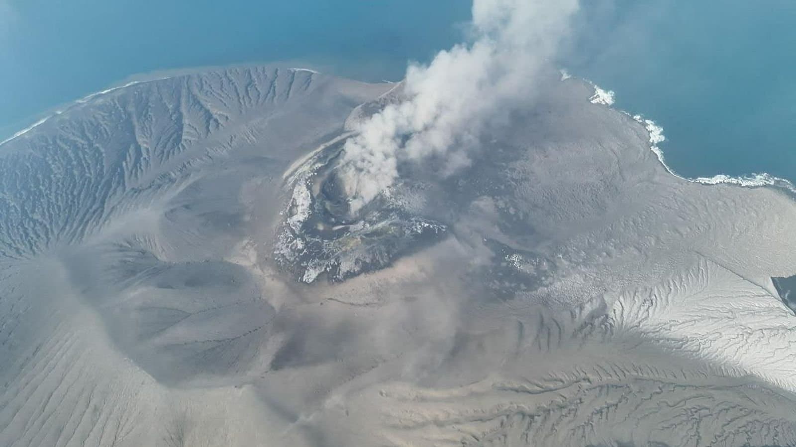 Journalists Missing After Covering Indonesian Volcano Eruption