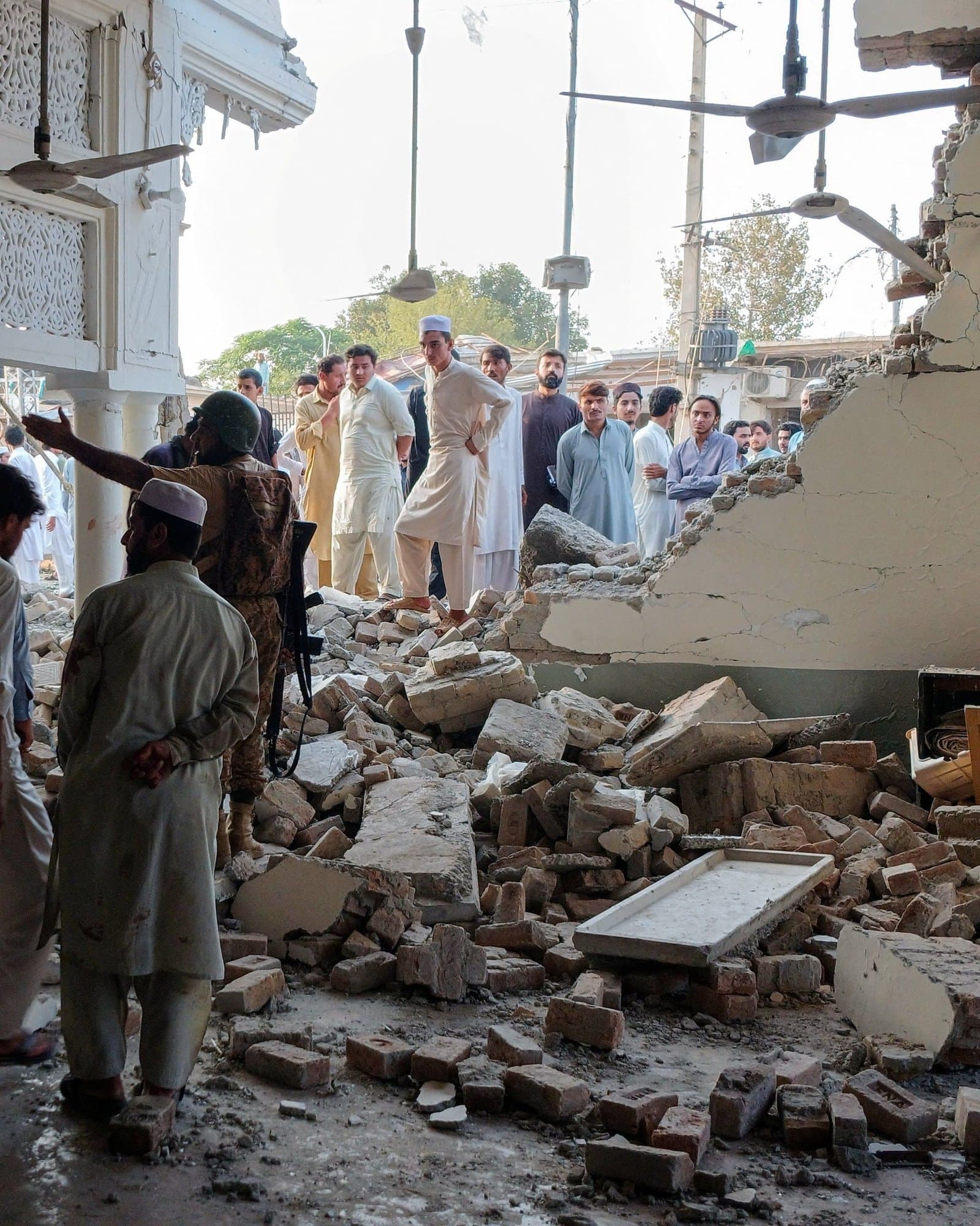 Tragic Police Compound Attack in Pakistan: Death Toll Reaches 31