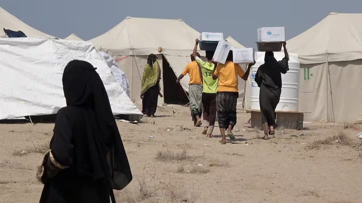 Yemen Market Strike Kills Dozens in Taiz