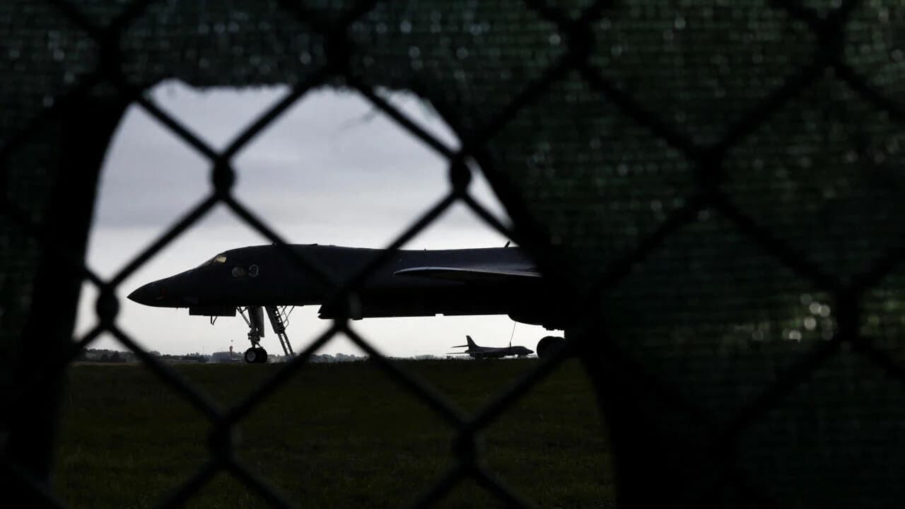 🔴 Five men arrested over suspected bomb plot at UK air base to be released on bail