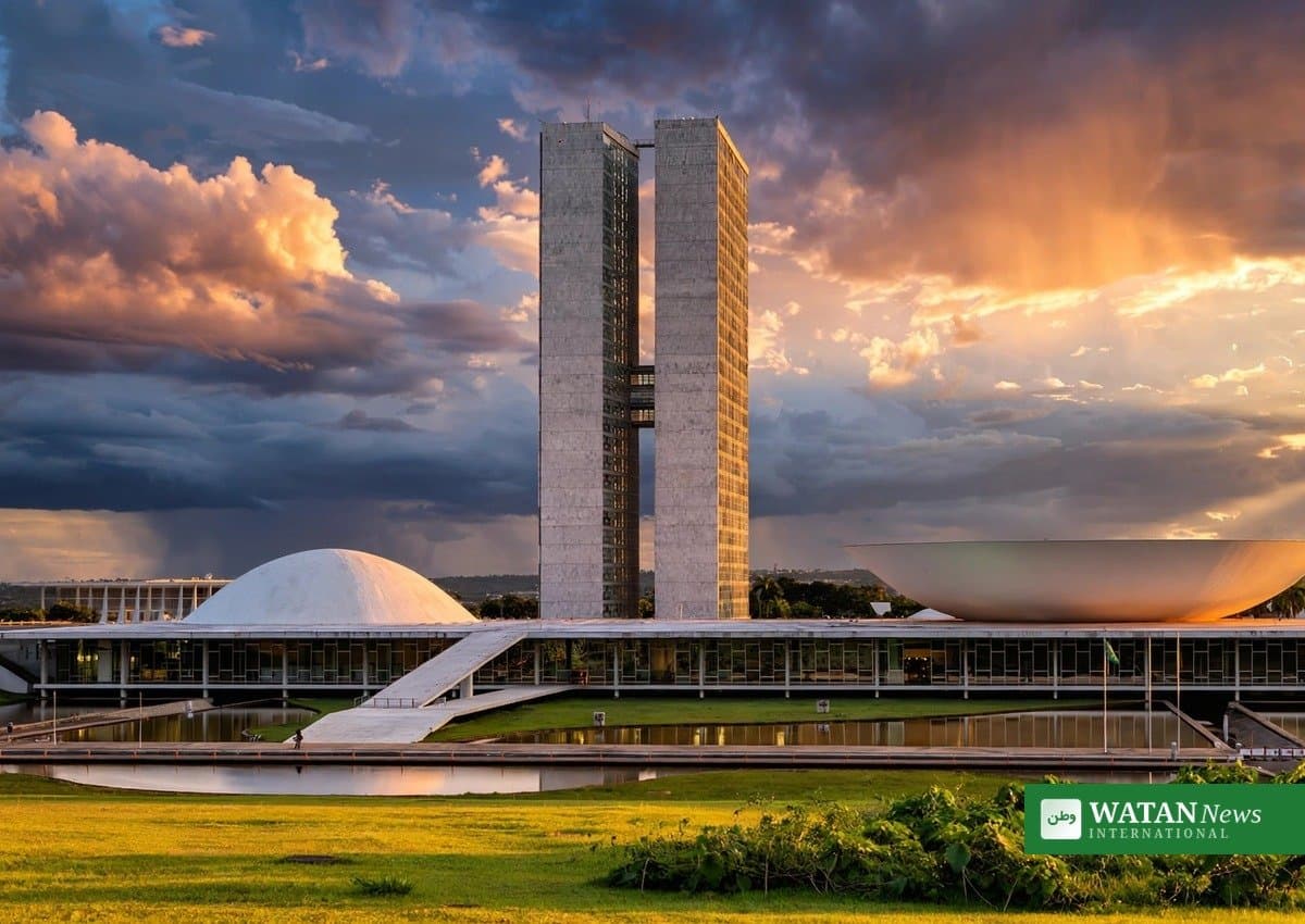 Flávio Bolsonaro Reverses Course, Backs End to Brazil’s Six-Day Workweek Before Senate Vote