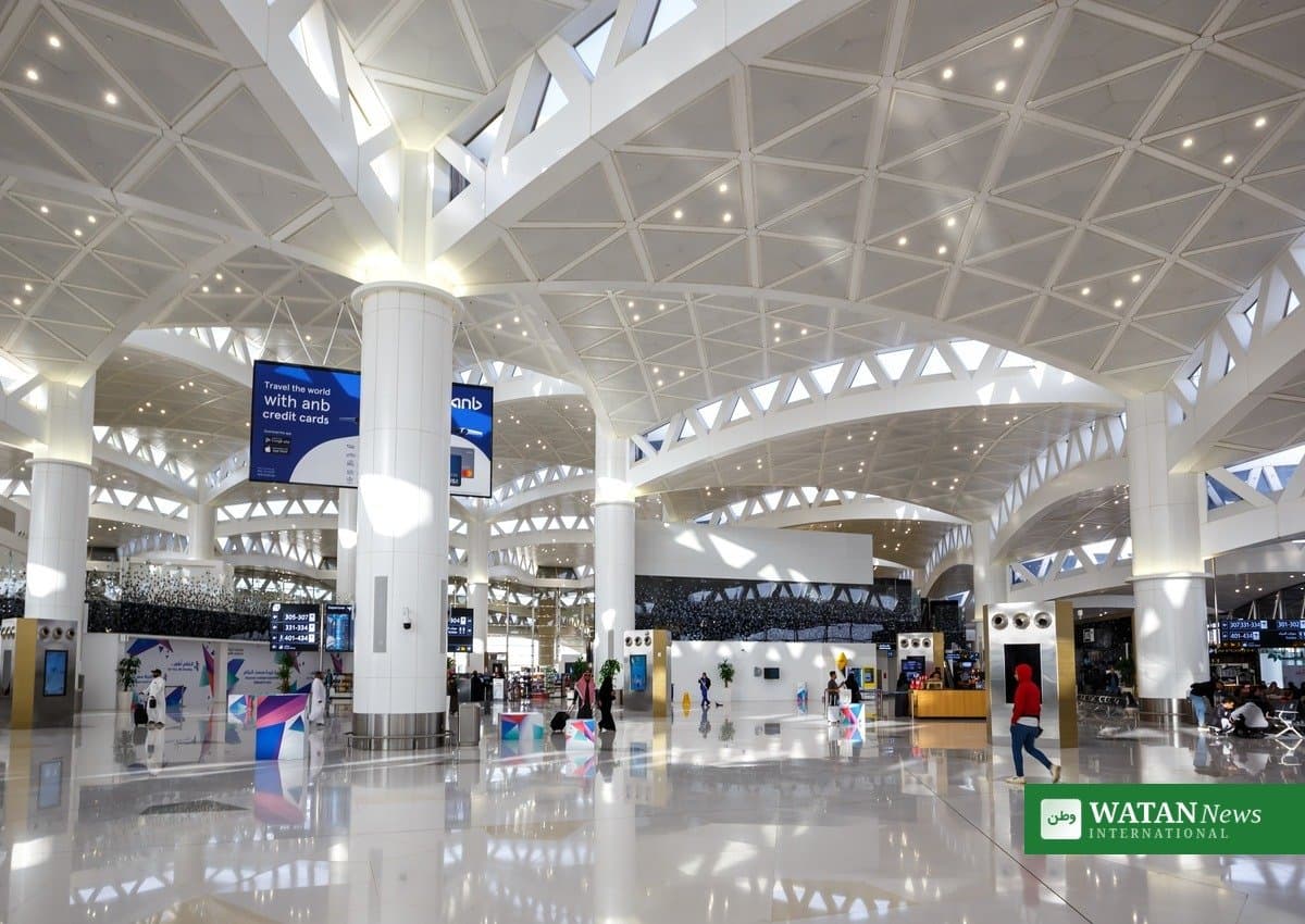 Houthis Renew Warning Against Using Riyadh Airport as Partial Flights Resume