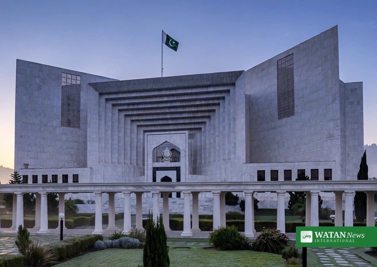 جسٹس منیب اختر قائم مقام چیف جسٹس بن گئے — حلف برداری سپریم کورٹ میں