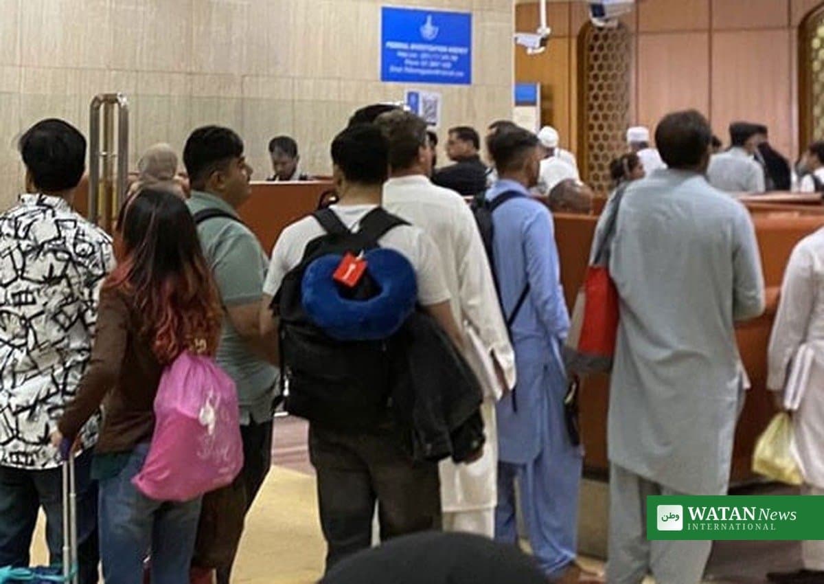 ملک بھر کے ہوائی اڈوں پر ایمیگریشن نظام کی خرابی، مسافر ایک گھنٹے تک قطاروں میں کھڑے رہے